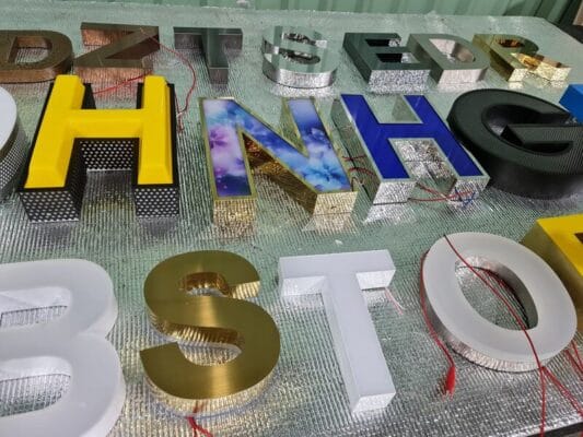 Cập nhật giá chữ nổi inox theo mét vuông (m²) mới nhất